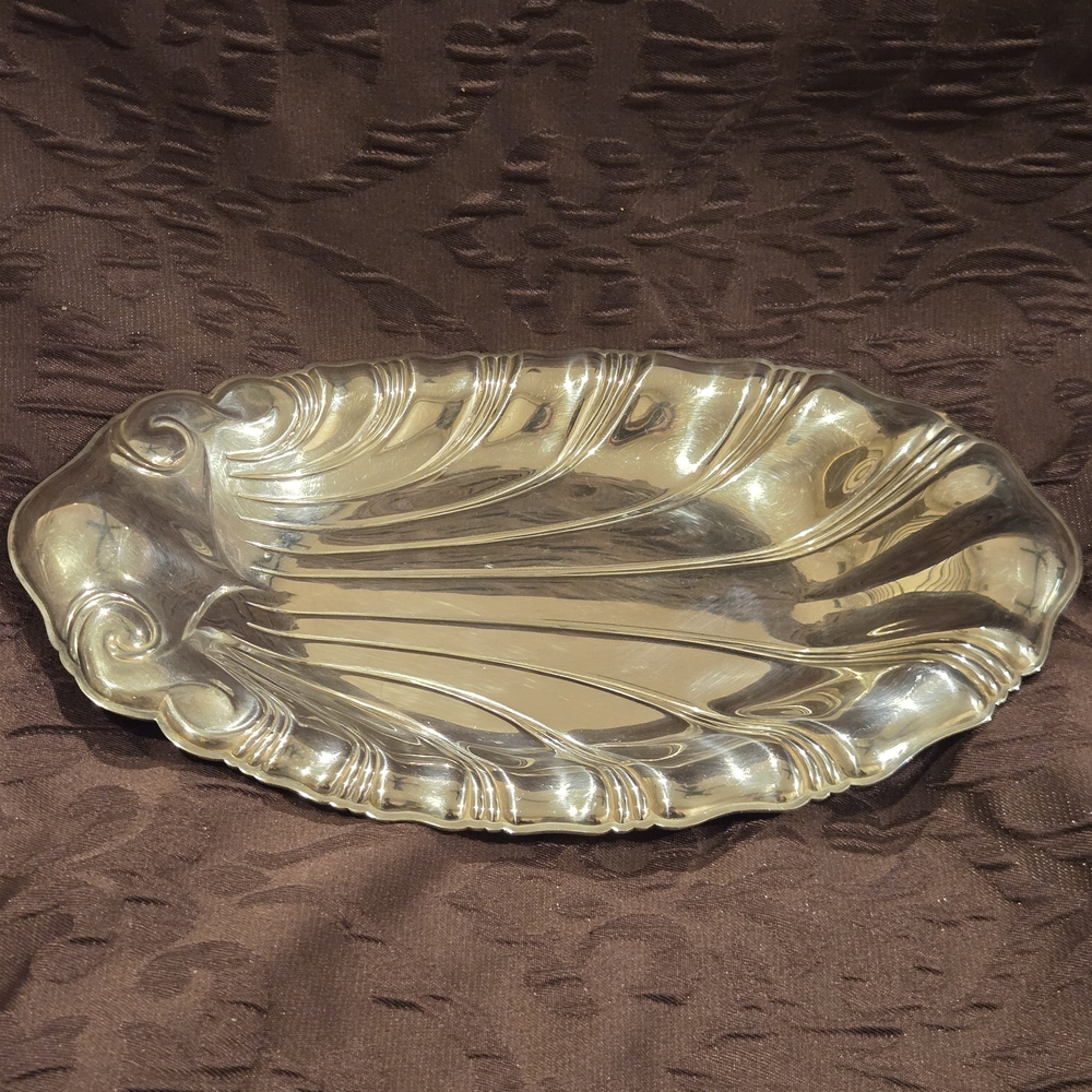 Rogers Bros 1847 Neptune Shell Style Tray SP